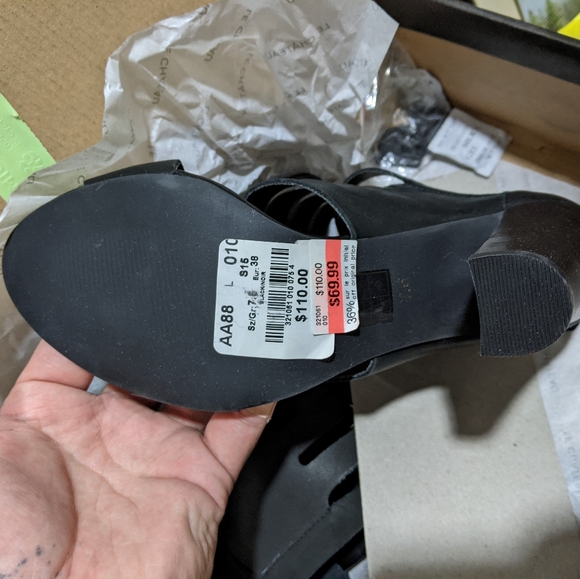 Le chateau high heels - Picture 3 of 5